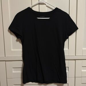 Banana Republic Everyday Black T-shirt - Size M
